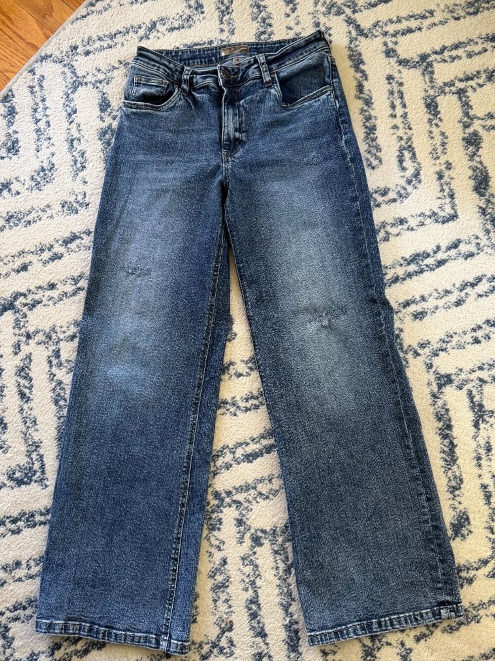 Kut Jeans Size 6L Blue Distressed